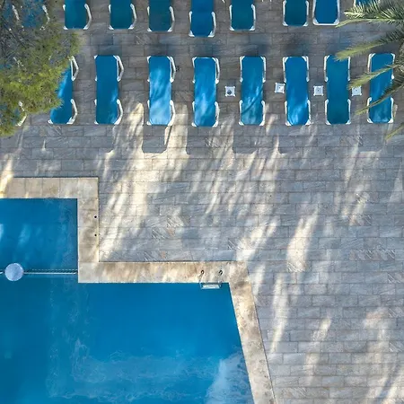 Hostel Elegance Playa Arenal Ii *
